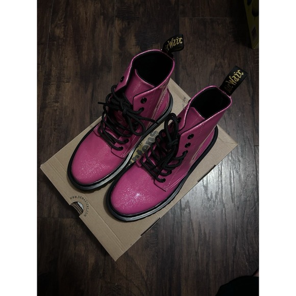 Martens Luana Airwair Women's Hot Pink Coated Glitter US New NIB
